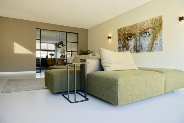 6000 m2 design woonwinkel voor ongewoon interieur design - Van Waay ...