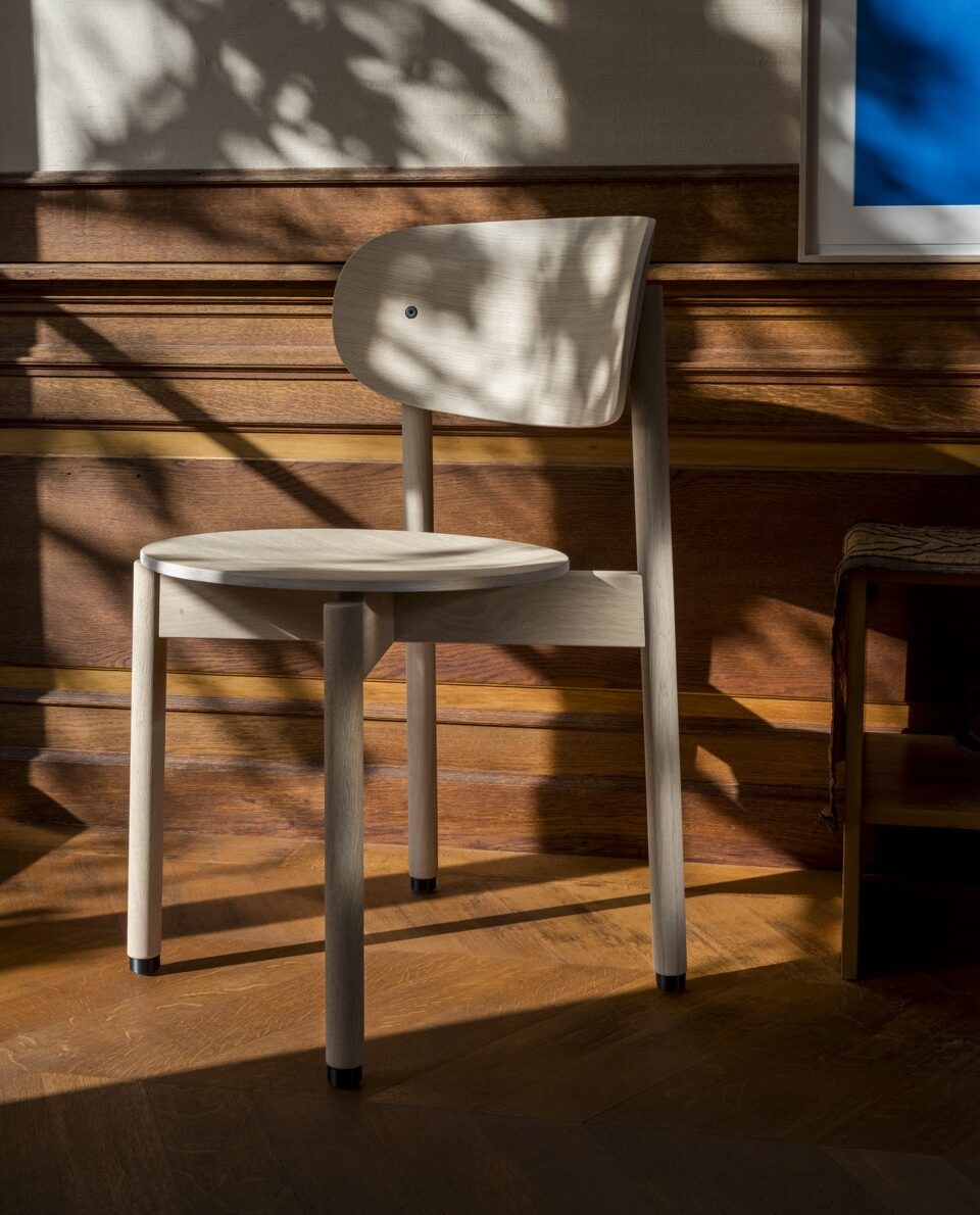 Re-volve Light met volledig houten frame