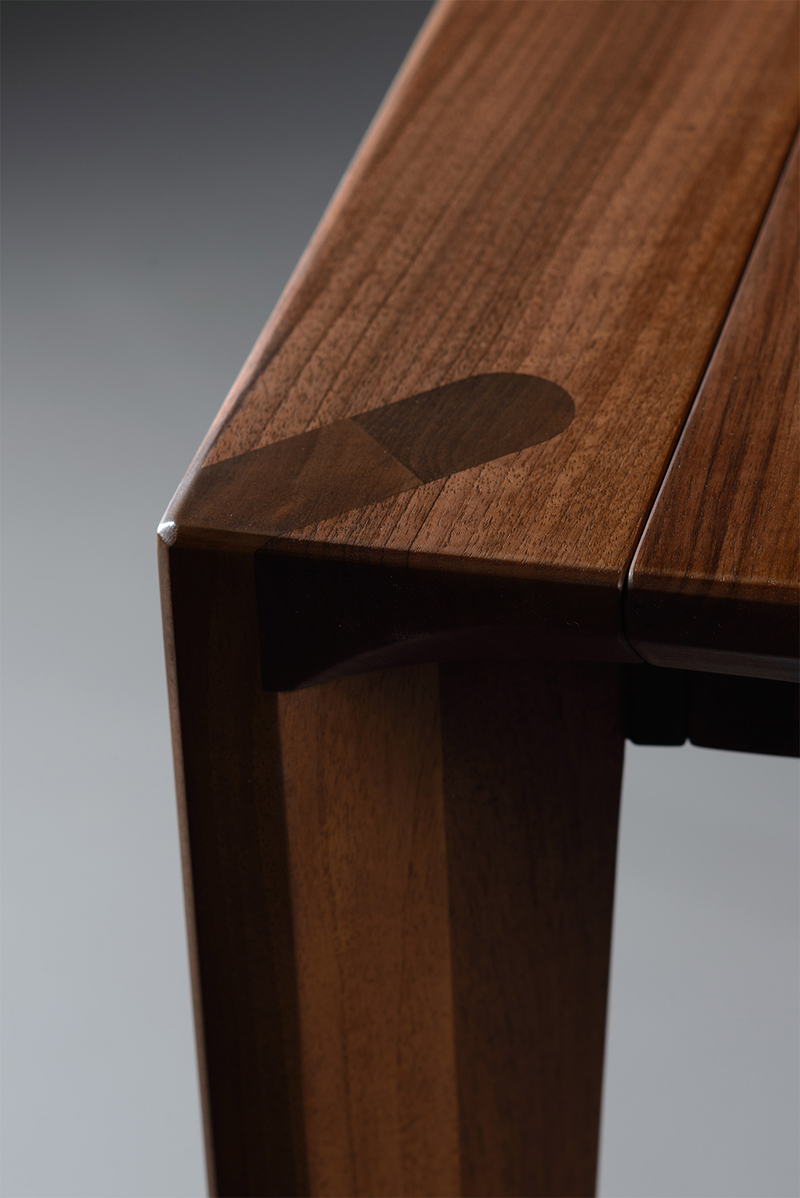 Artisan Hanny notenhout eettafel detail 